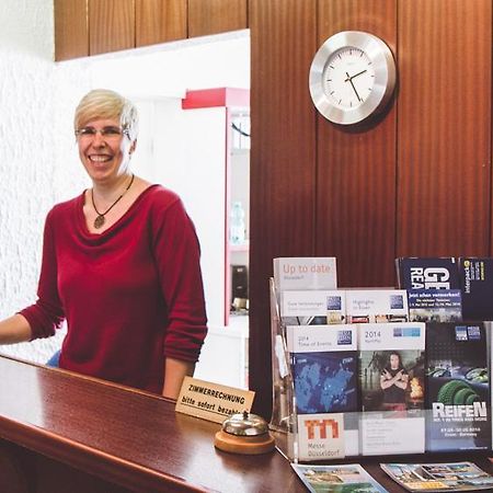 Hotel Lindenhof エッセン エクステリア 写真